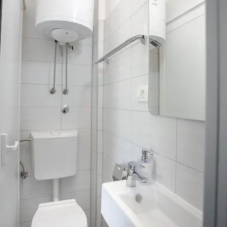 شقة Family Friendly Seaside Duce, Omis - 8668 *